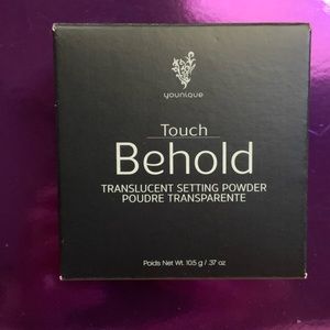 NIB YOUNIQUE translucent setting powder